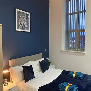  Apartment 1bed 1bath Pent-apartment United Kingdom